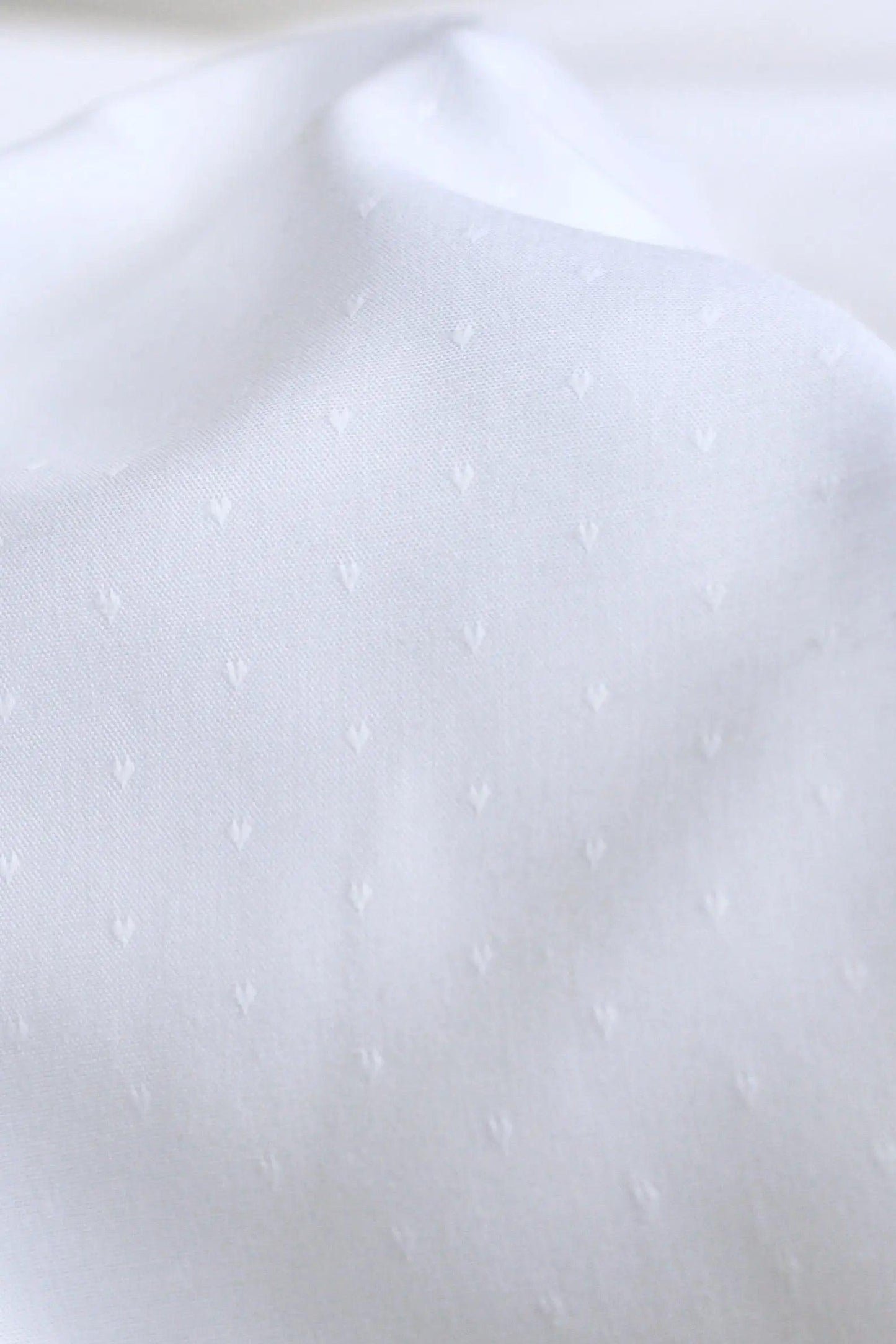 Batiste de coton minis coeurs - Blanc .