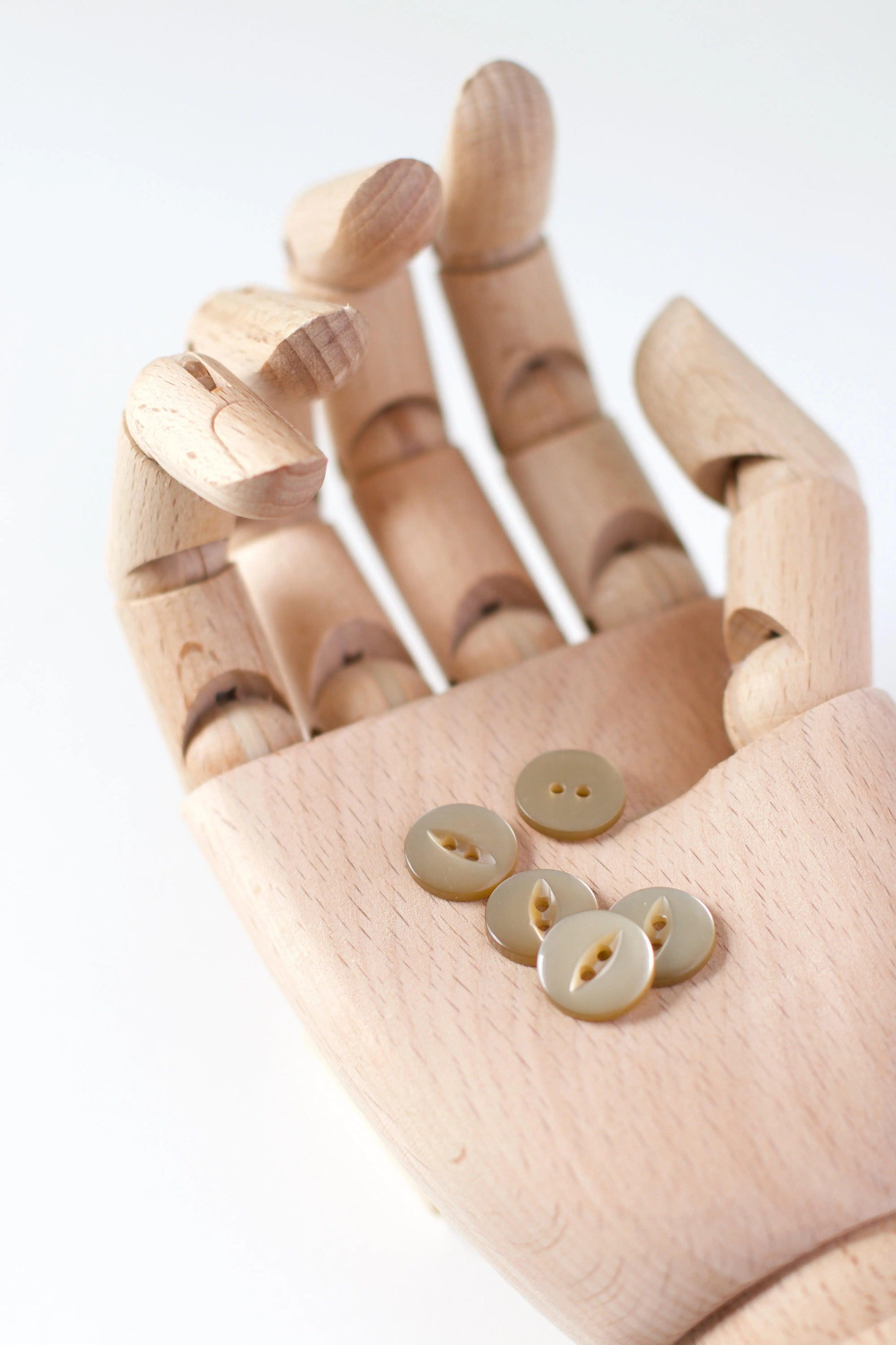 Boutons ronds vintages, en plastique ,beige, sable, crème, dune, 2 trous,  diamètre 14mm, muremure mercerie