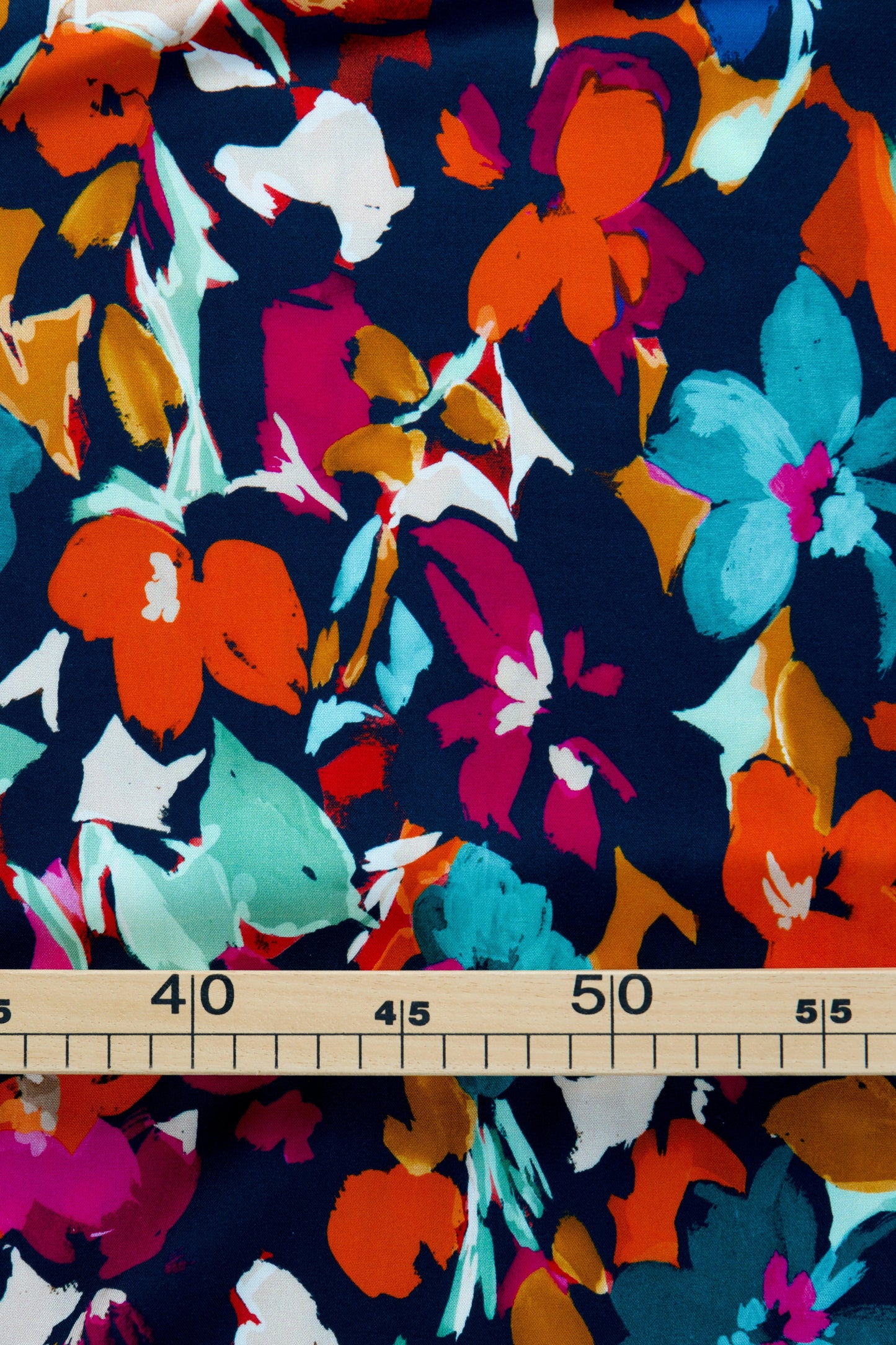 Popeline de viscose fleurs multicolores