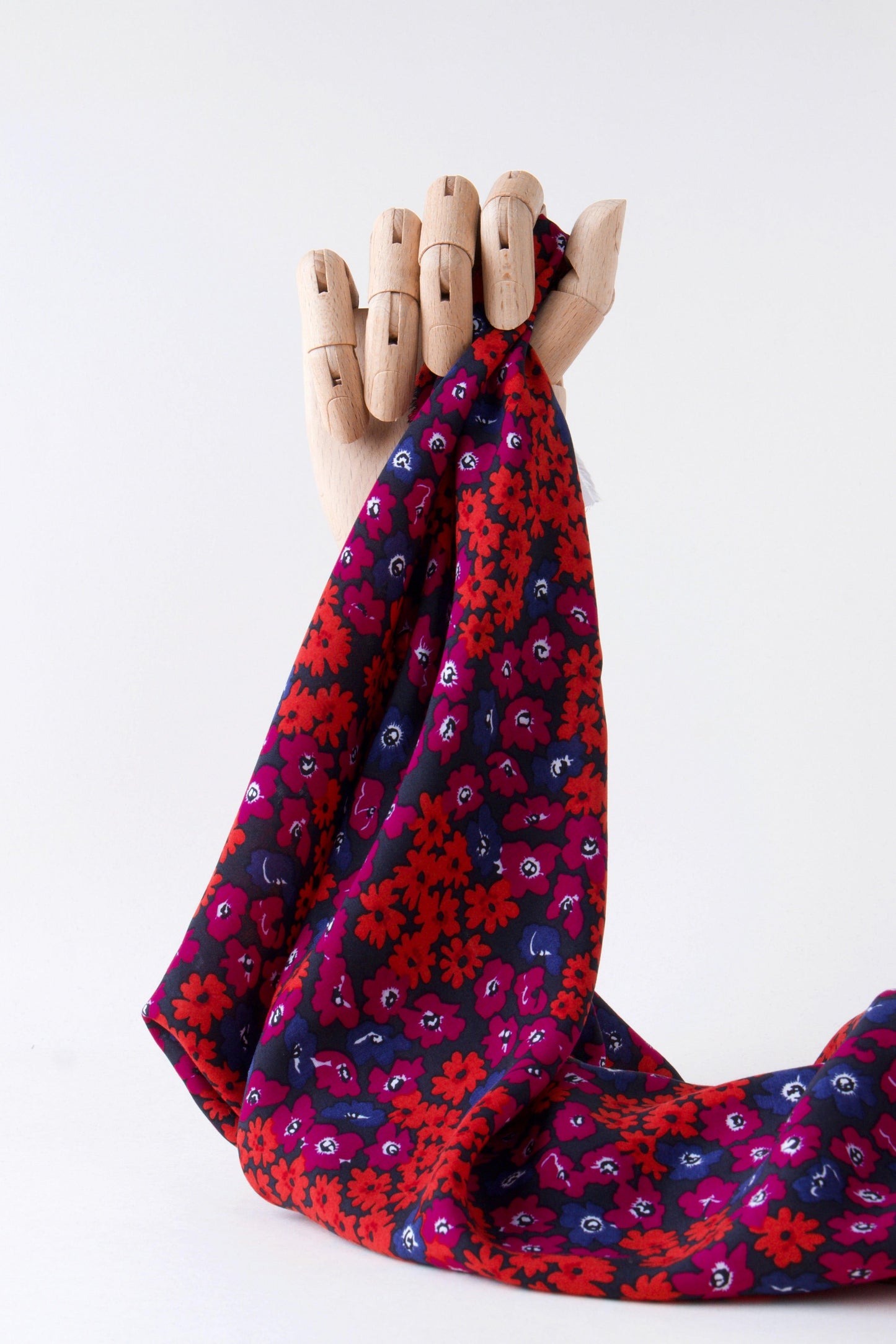 Popeline de viscose - Imprimée fleurs rouges
