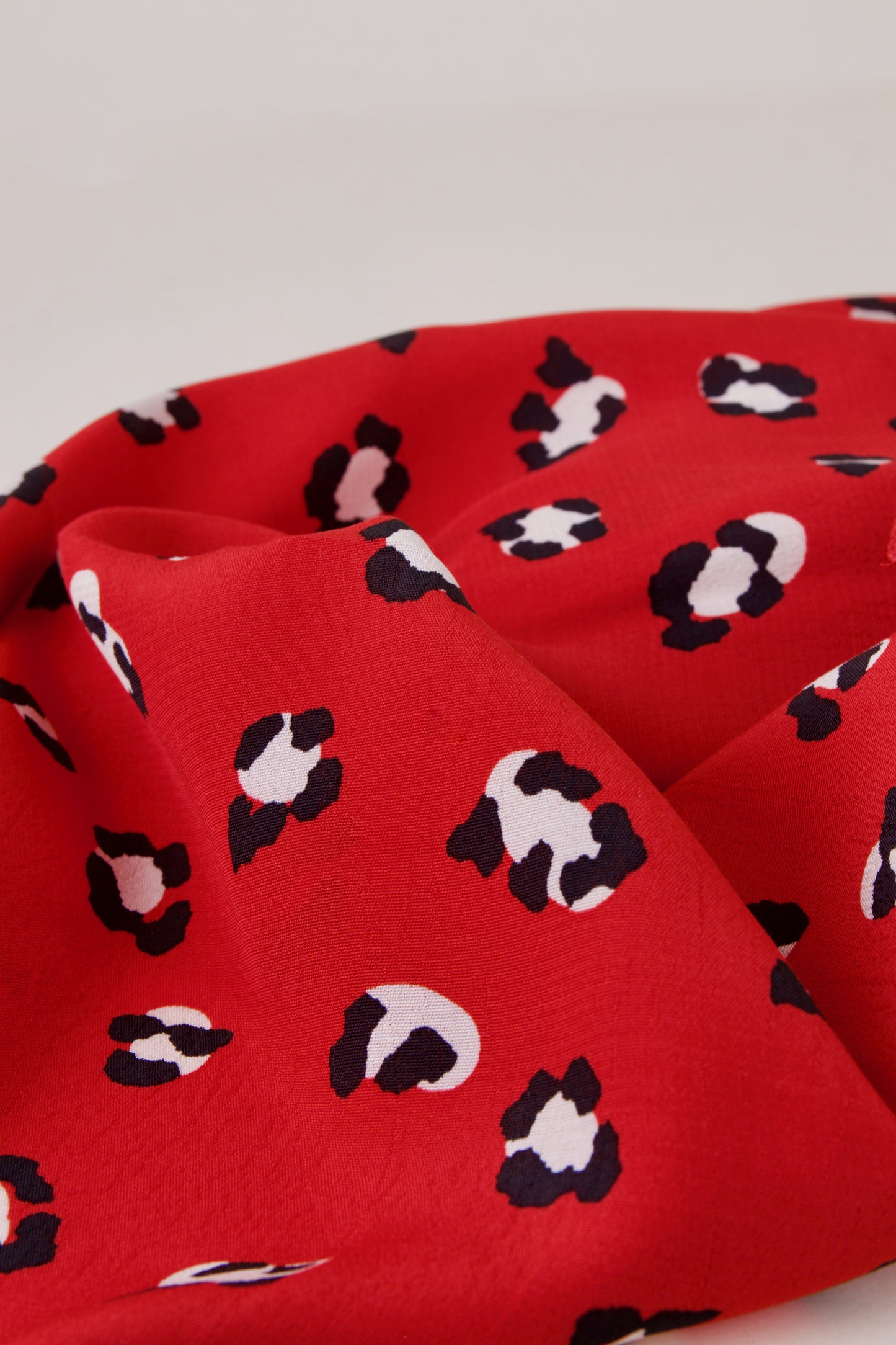 Crêpe de viscose léopard - Rouge / beige
