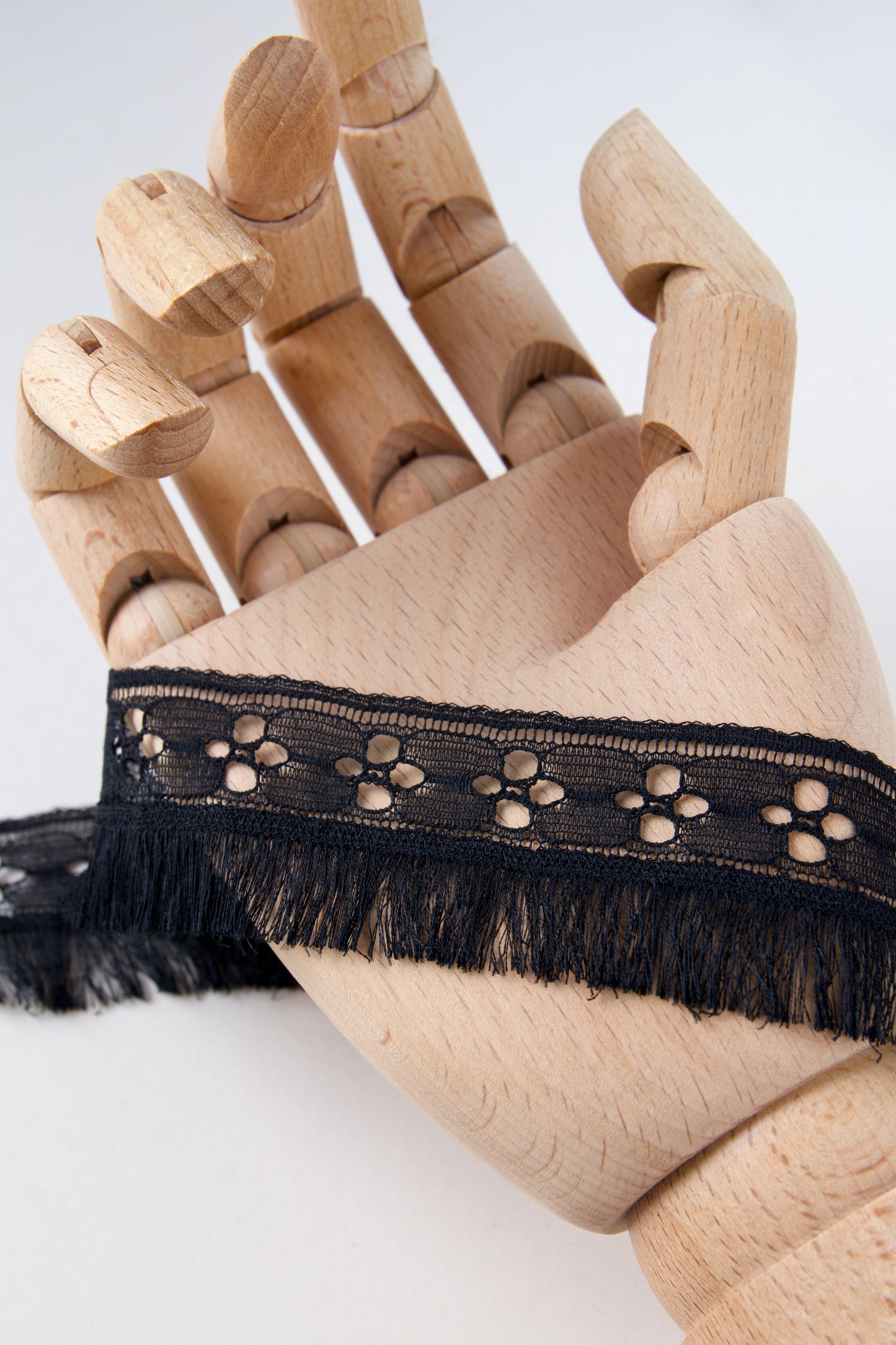 Dentelle ajourée à franges 33 mm - Noir