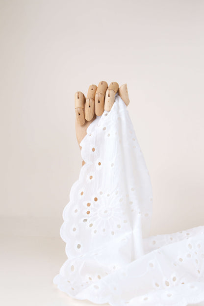 Broderie anglaise en coton - Écru