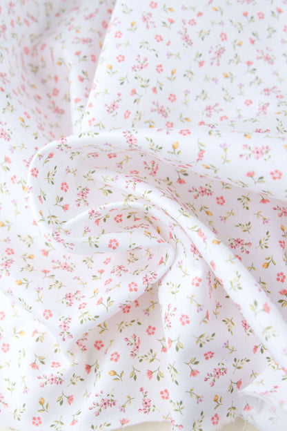 Twill de coton blanc - imprimé petites fleurs roses