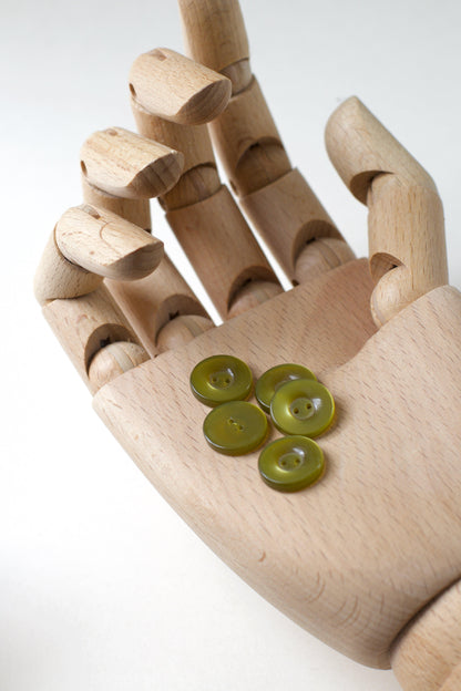 Boutons ronds vintages, 2 trous, vert mousse, en plastique, diamètre 14mm, muremure mercerie

Atelier brunette Dreamy twilight - Matcha leaf
