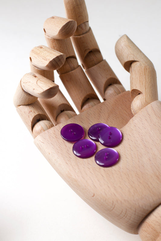 boutons vintages ronds à coudre, 2 deux trous, violets en plastique , diamètre 16 mm