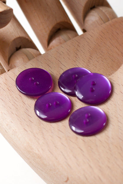 boutons vintages ronds à coudre, 2 deux trous, violets en plastique , diamètre 16 mm