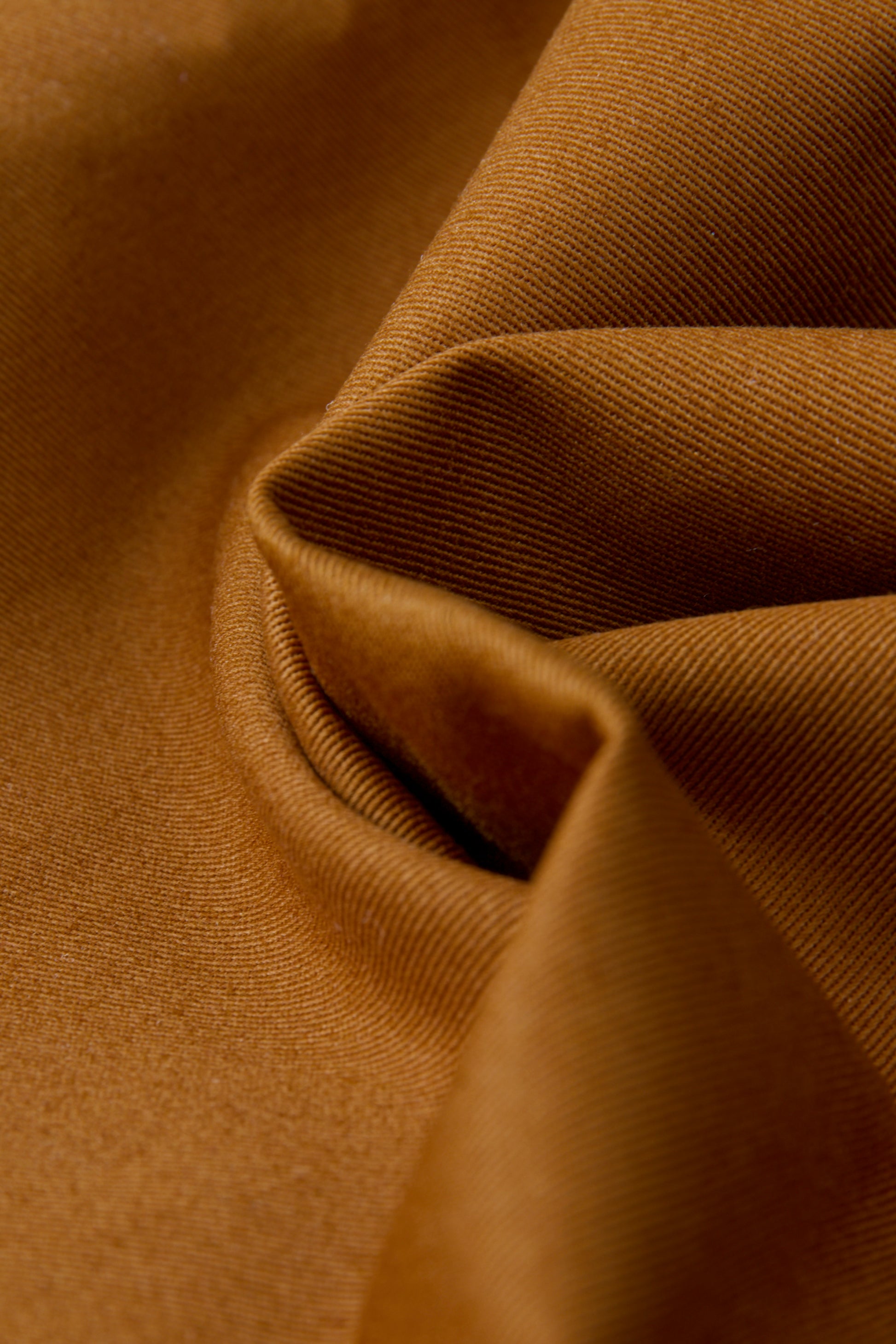 tissu au mètre pour couture. sergé (twill) de coton marron caramel / cognac, tissu de stocks dormants upcyclé, muremure - mercerie en ligne